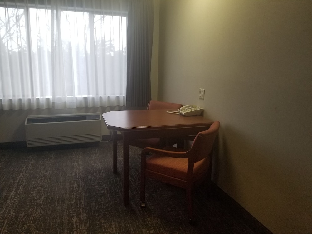 Shilo Inn Suites Salem 25/37