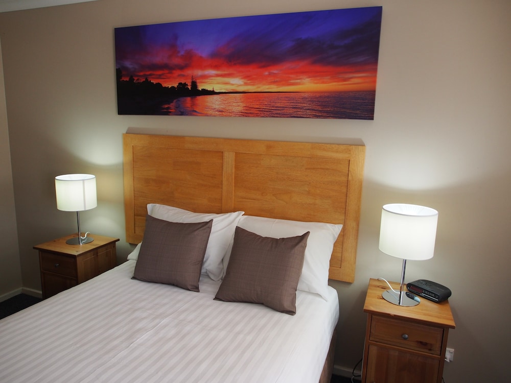 Dongara Hotel Motel 12/29