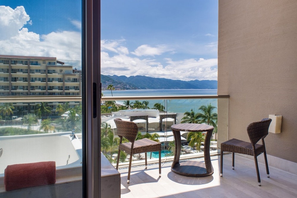 Dreams Vallarta Bay 6/63