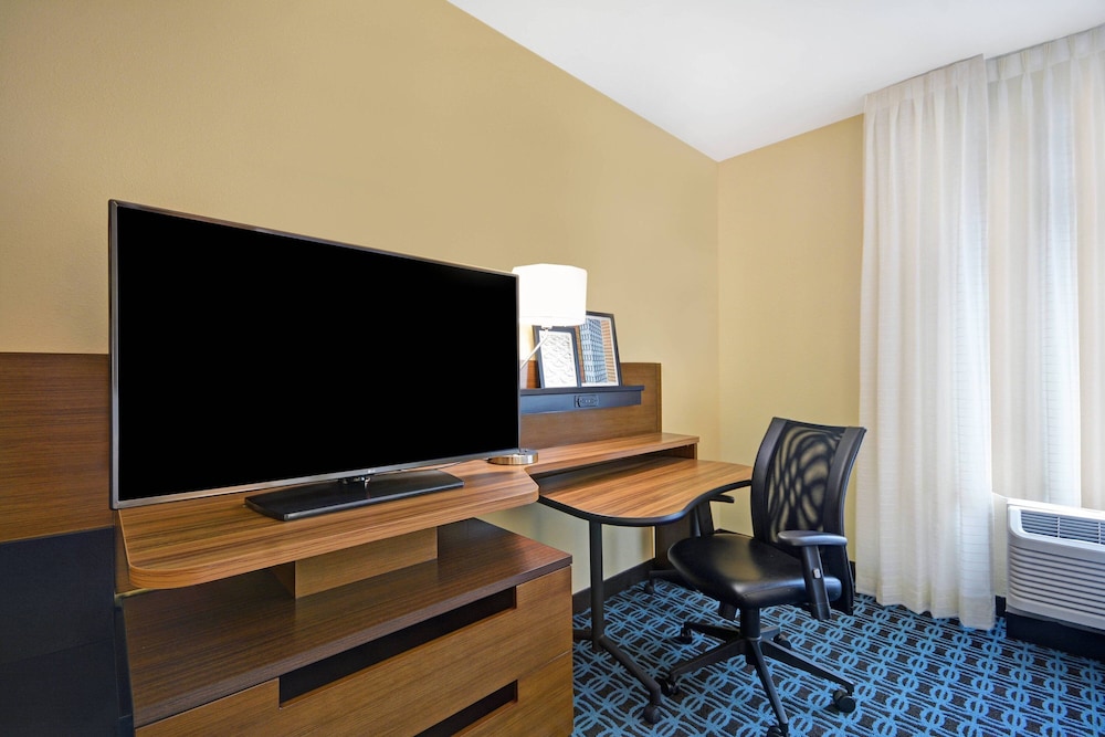 Fairfield Inn & Suites By Marriott Savannah Sw/Richmond Hill 50/53
