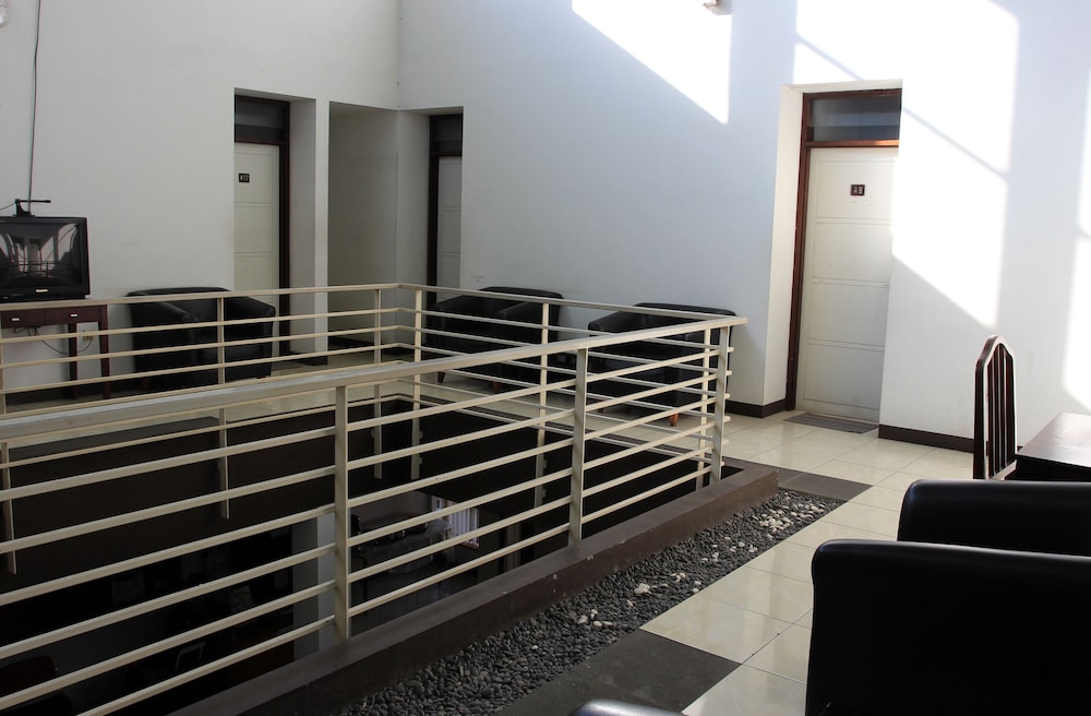 Saidah Guest House by ZUZU 4/22