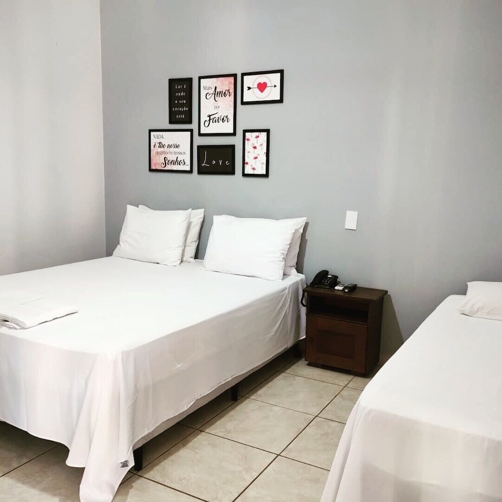 Shellter Hotel 8/50