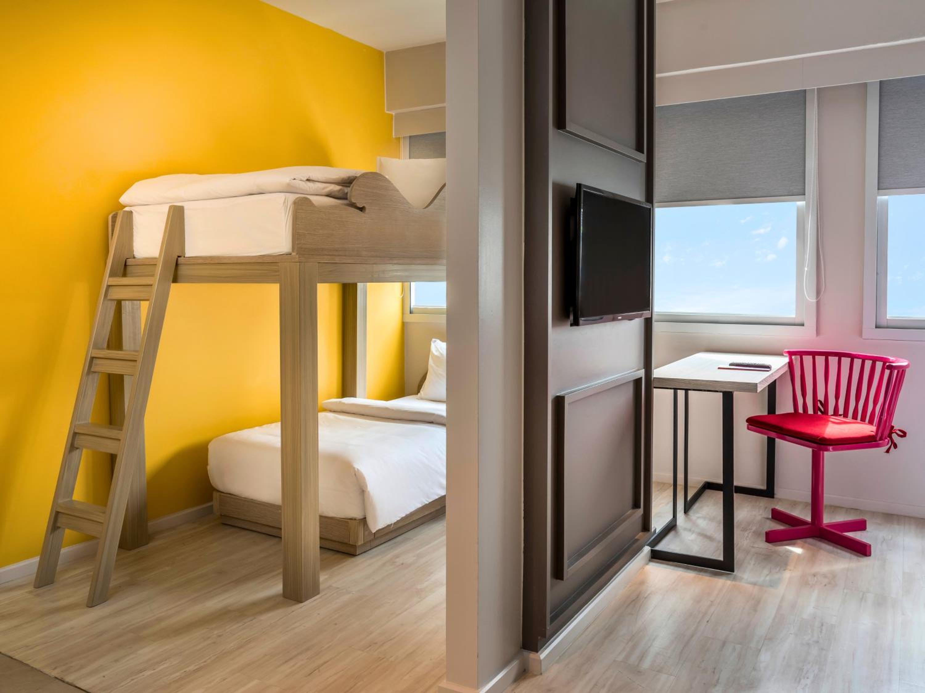 Family, Double Bed, Ibis Styles Phuket City 10/10