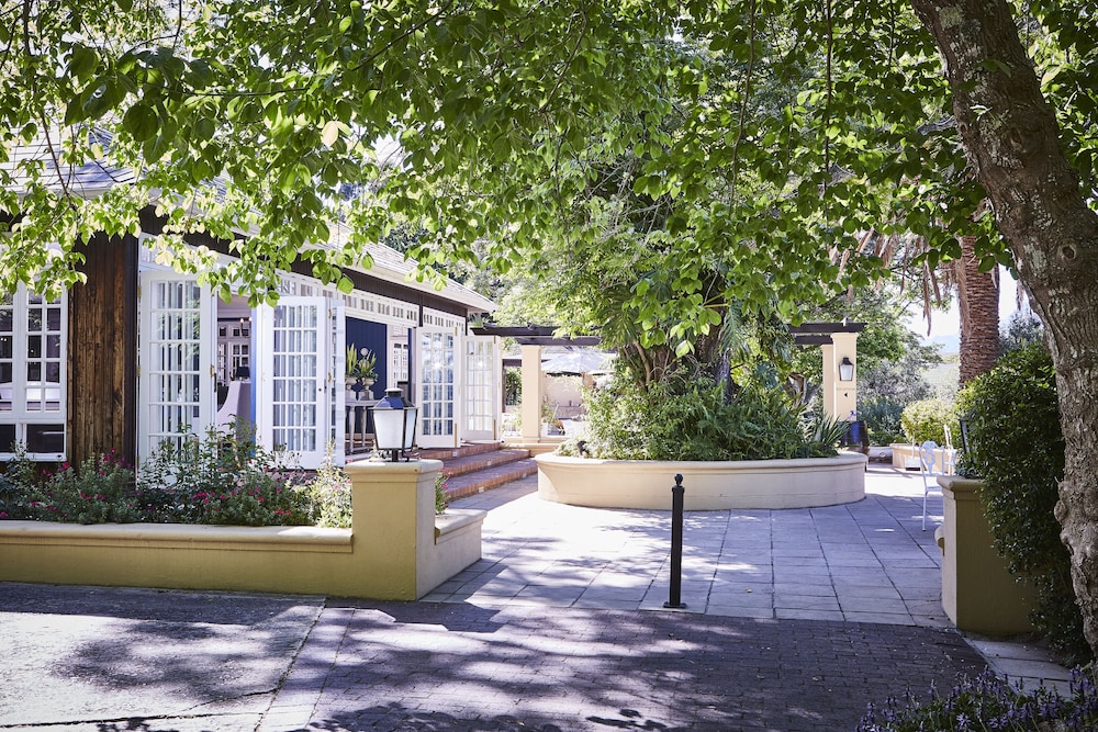 The Devon Valley Hotel 47/50