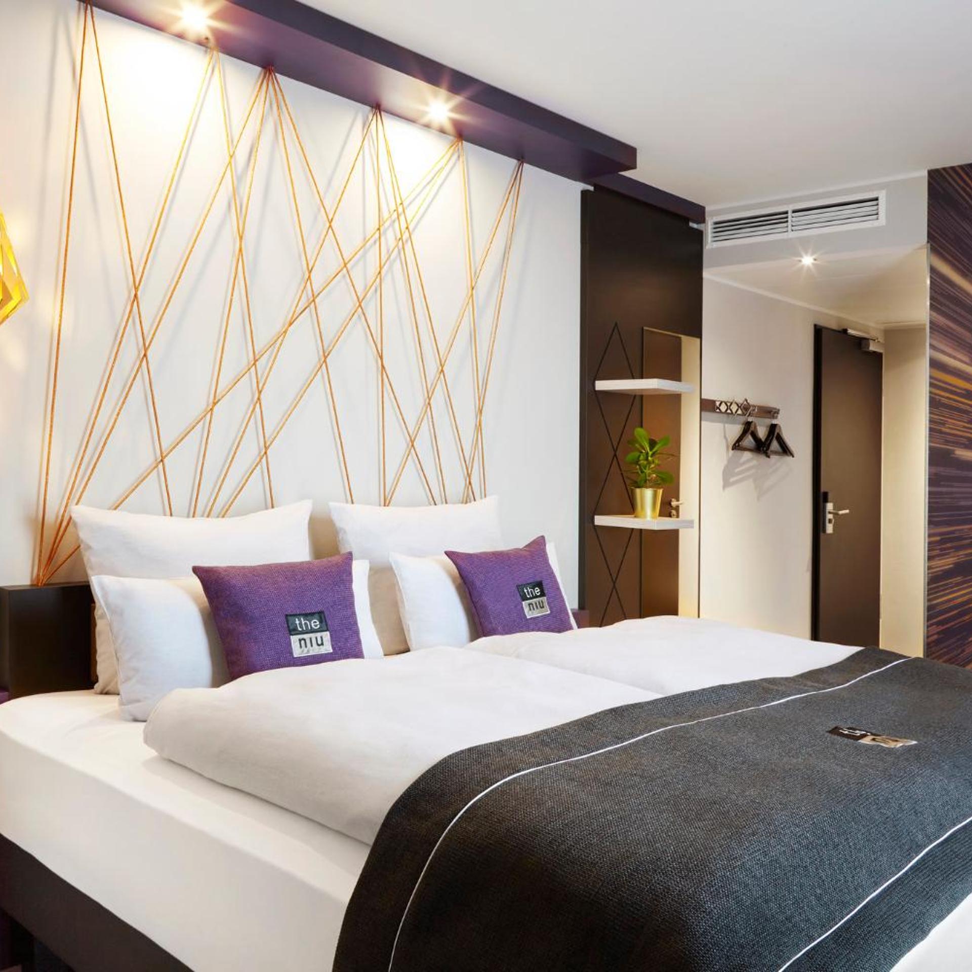 Standard, King Bed, Queen Bed, City View