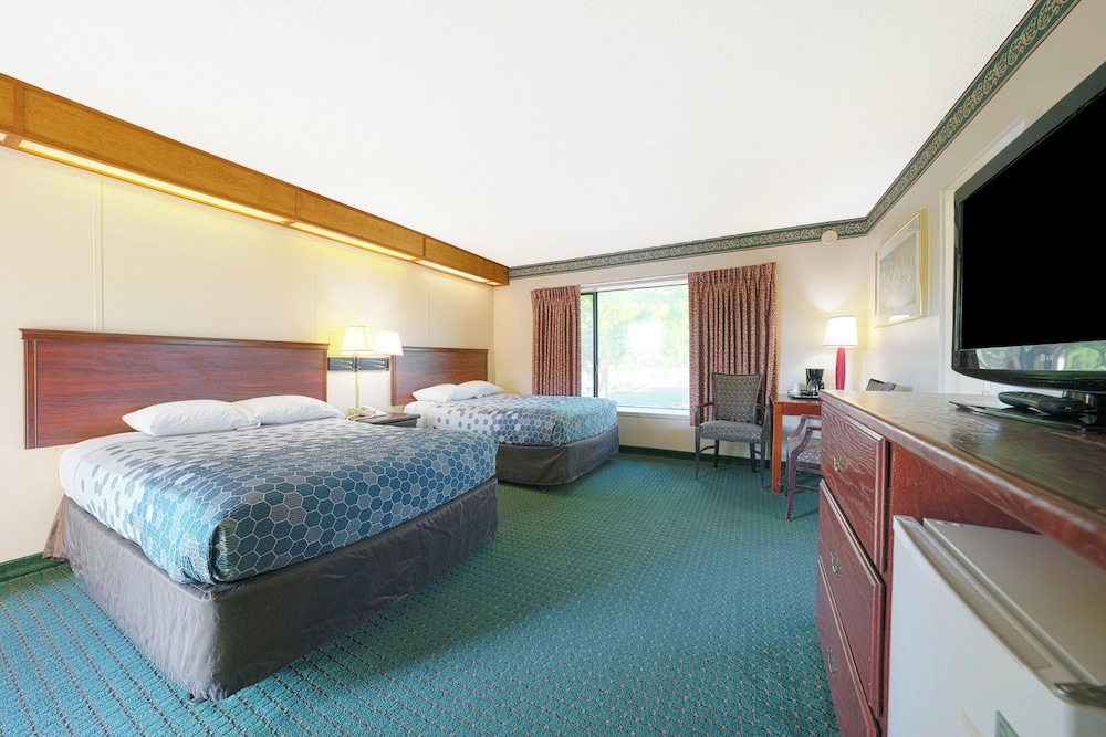 Econo Lodge Convention Center 9/39