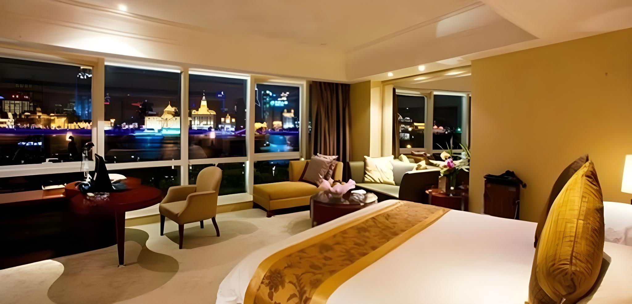 غرفة سوبيريور بإطلالة على النهر، Oriental Riverside Hotel Shanghai International Convention Center 2/2