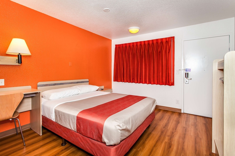 Motel6 Vacaville, CA 20/42