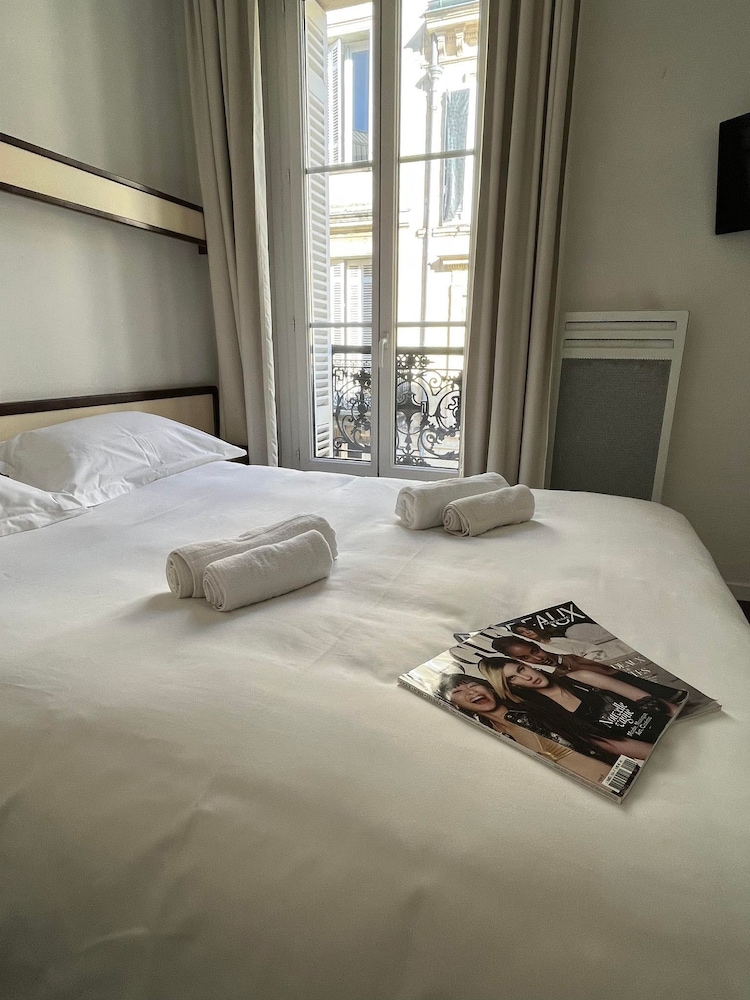 HOTEL DE FRANCE 27/73