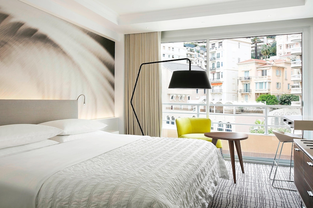 Le Meridien Beach Plaza 27/75