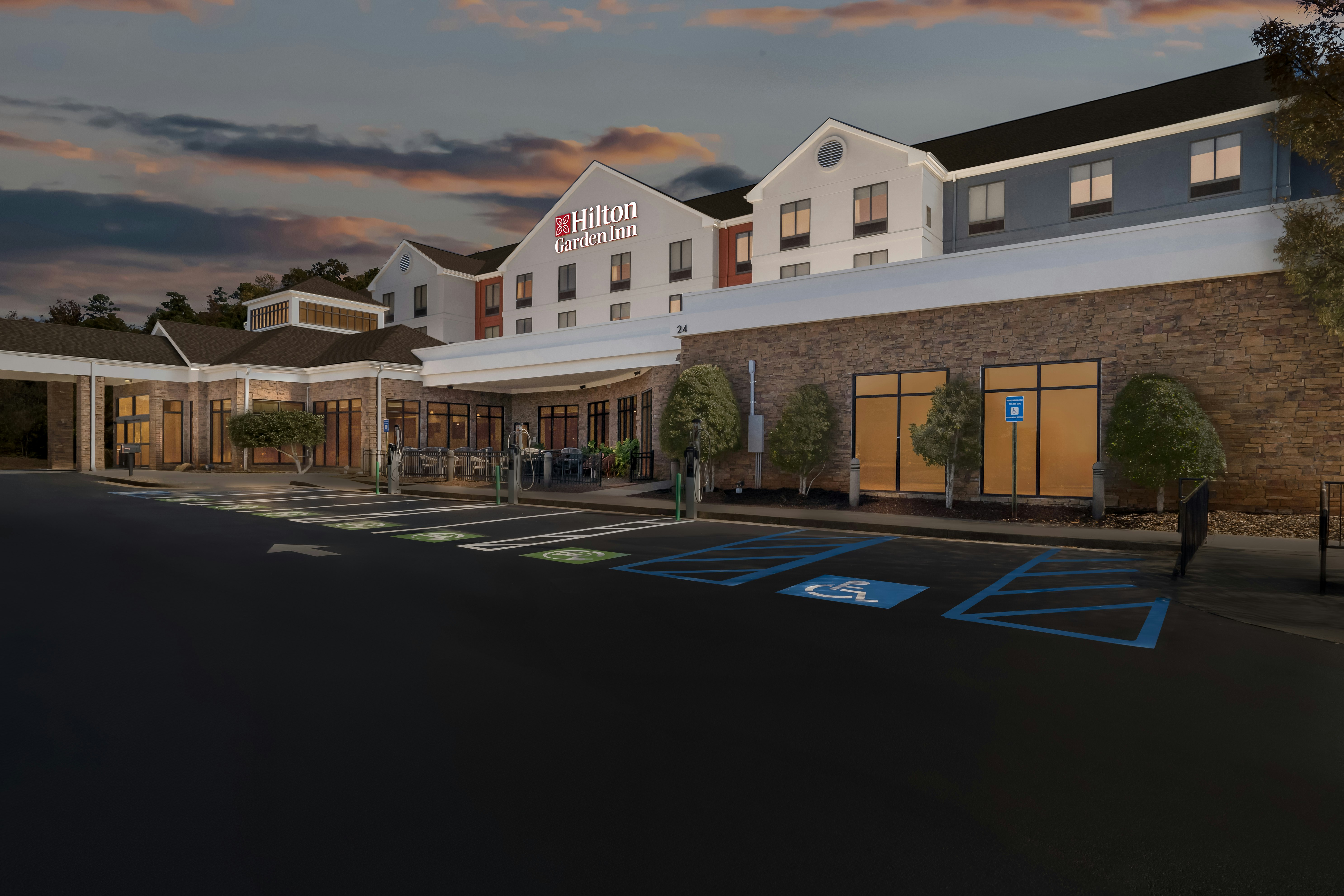 HILTON GARDEN INN CARTERSVILLE