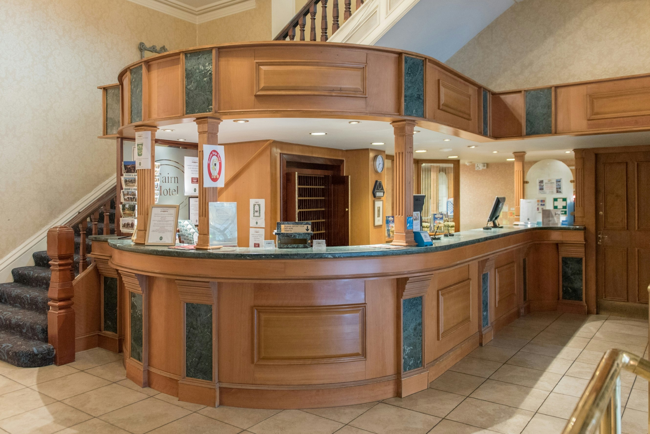 Cairn Hotel 3/50