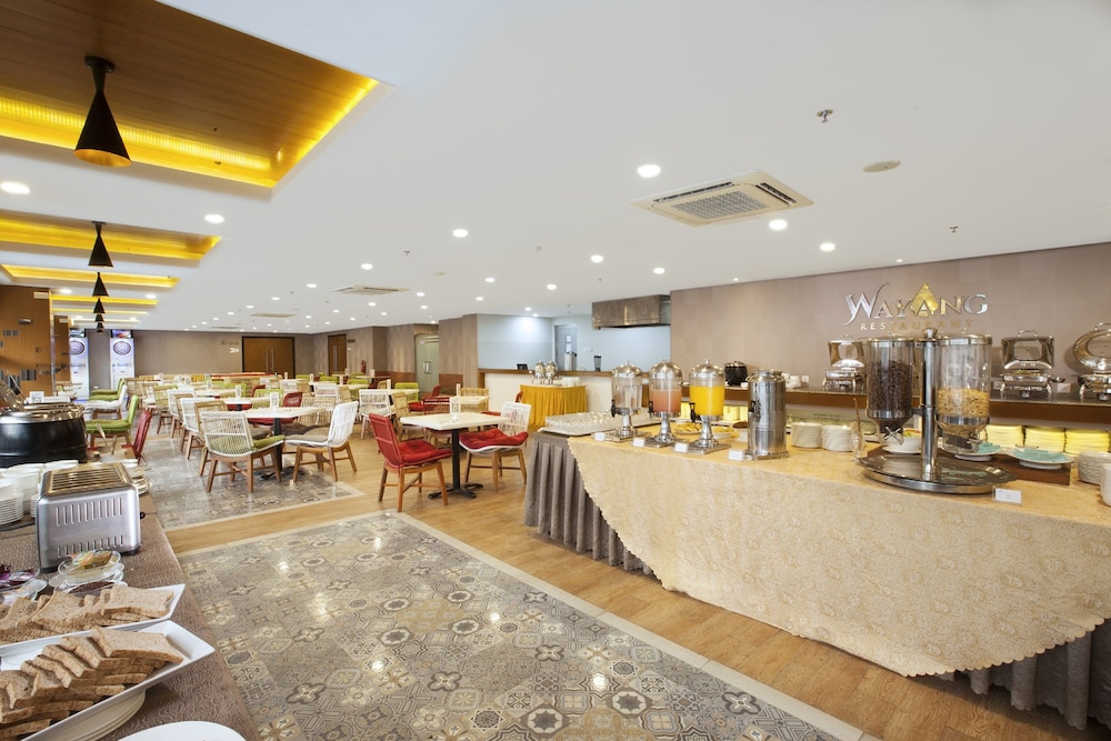 VERSE HOTEL CIREBON 52/72
