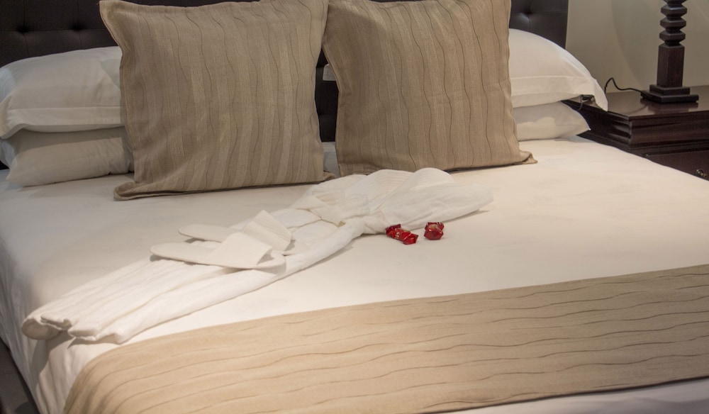 Airport Gardens Boutique Hotel 28/68