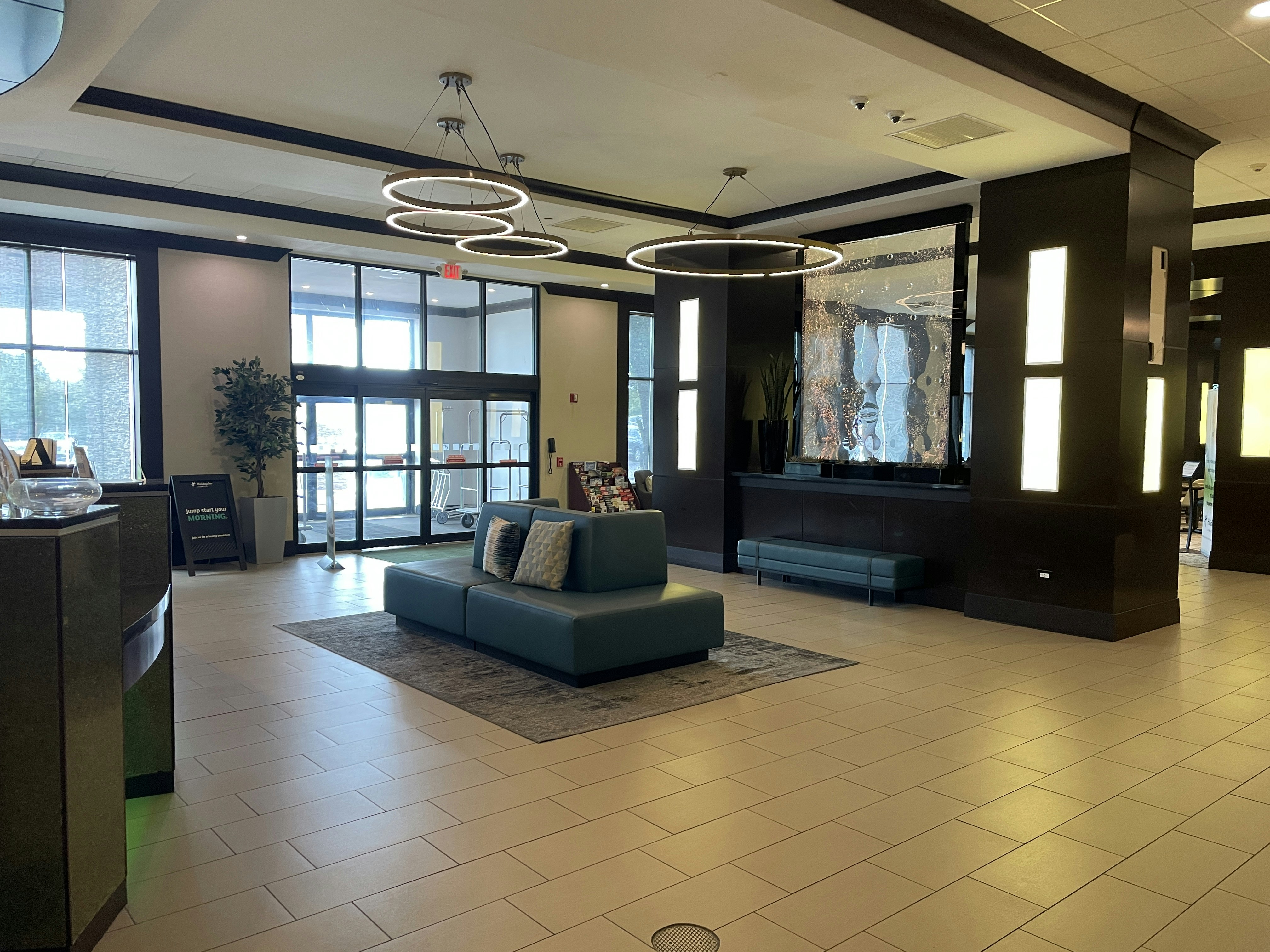 Holiday Inn & Suites Chicago Northwest - Elgin 32/62