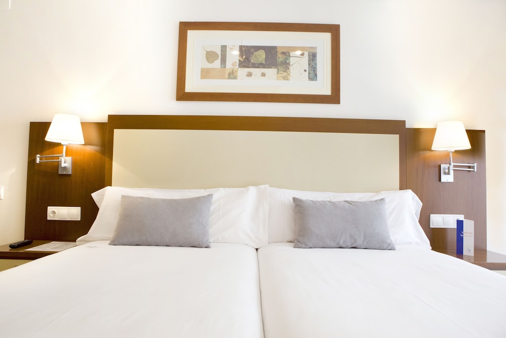 ALBUFERA APARTHOTEL 12/28