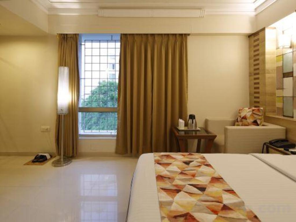 HOTEL ACCOLADE 24/28