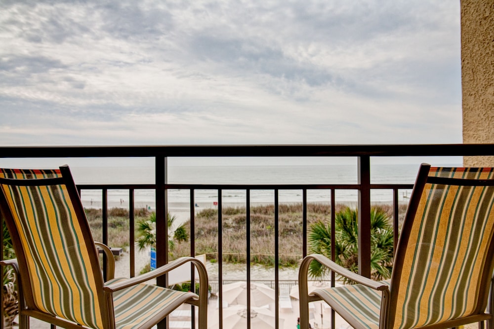 Best Western Ocean Sands Beach Resort 18/35