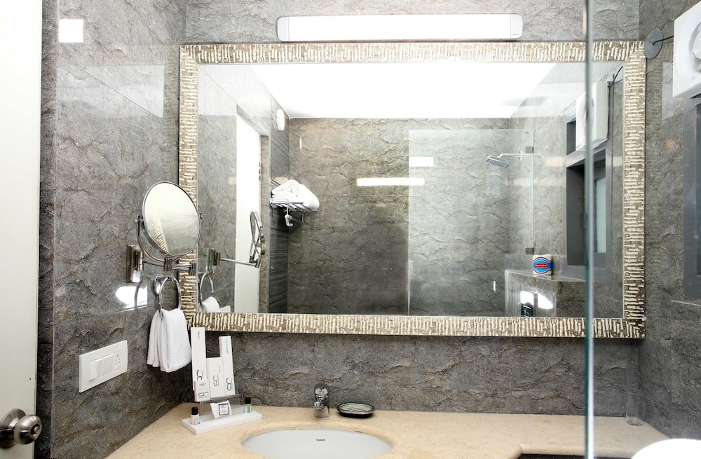 Ahuja Residency Sunder Nagar 43/50