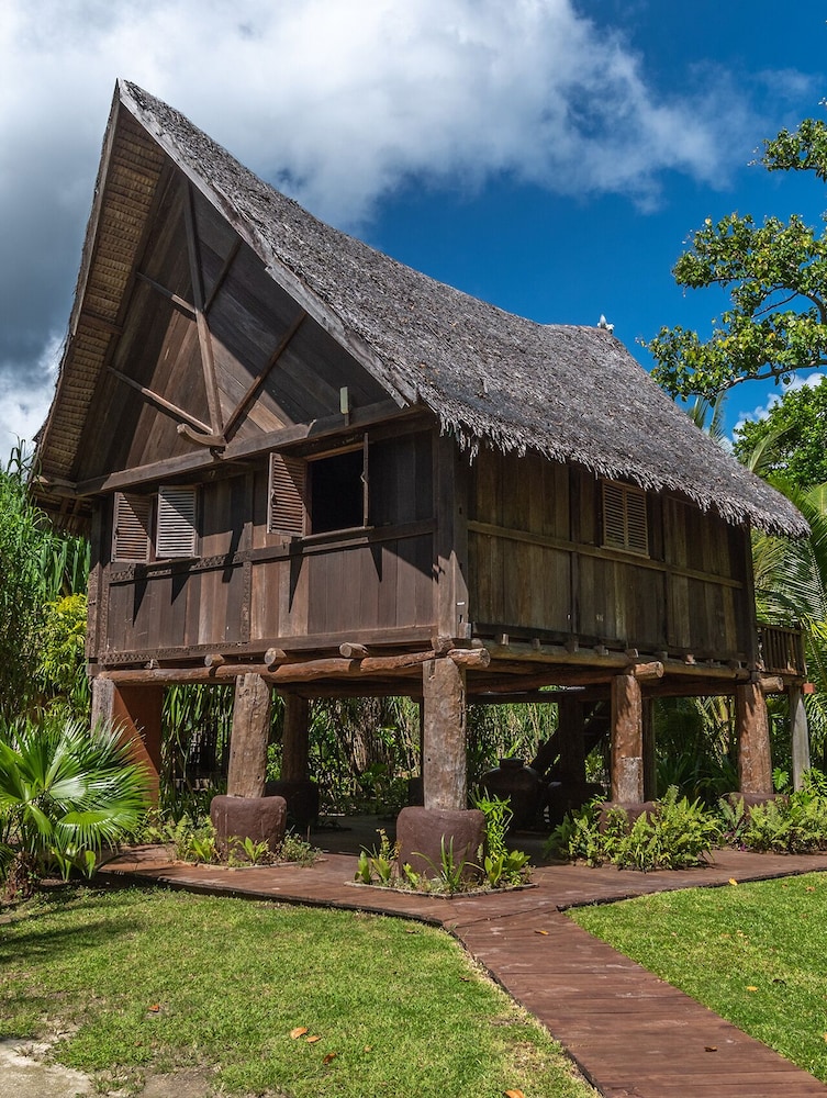 Ratua Island Resort And Spa 2/50