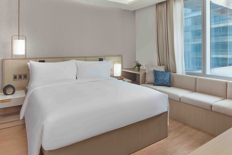 2 Bedrooms, Courtyard, Residence, Suite
