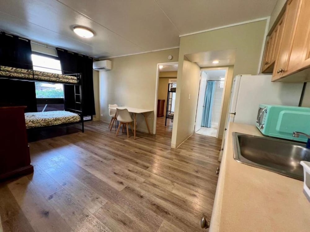 Waikiki Beachside Hostel 40/66