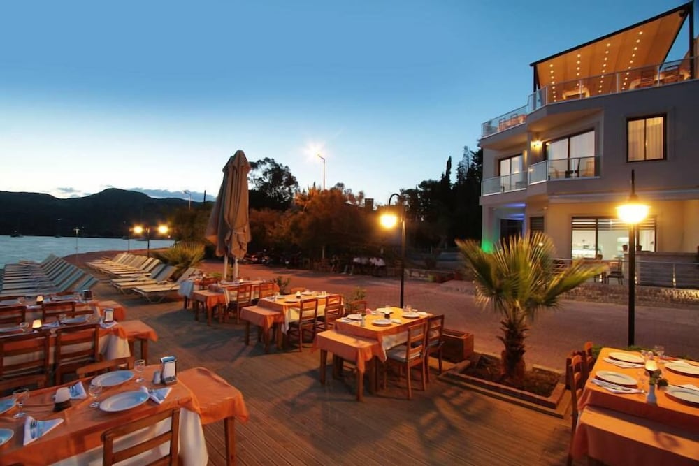 Tymnos Hotel 37/43