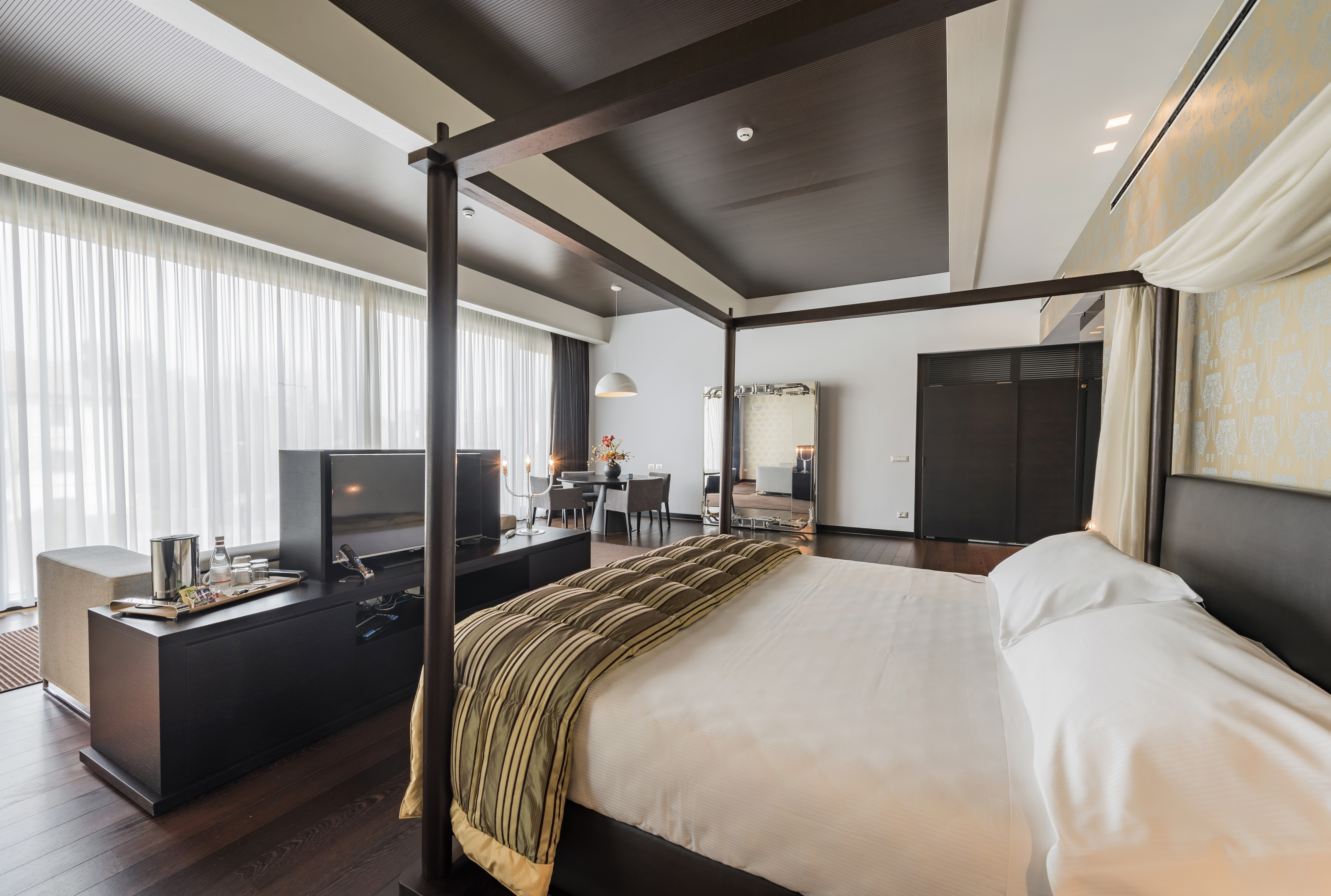 Penthouse Suite
