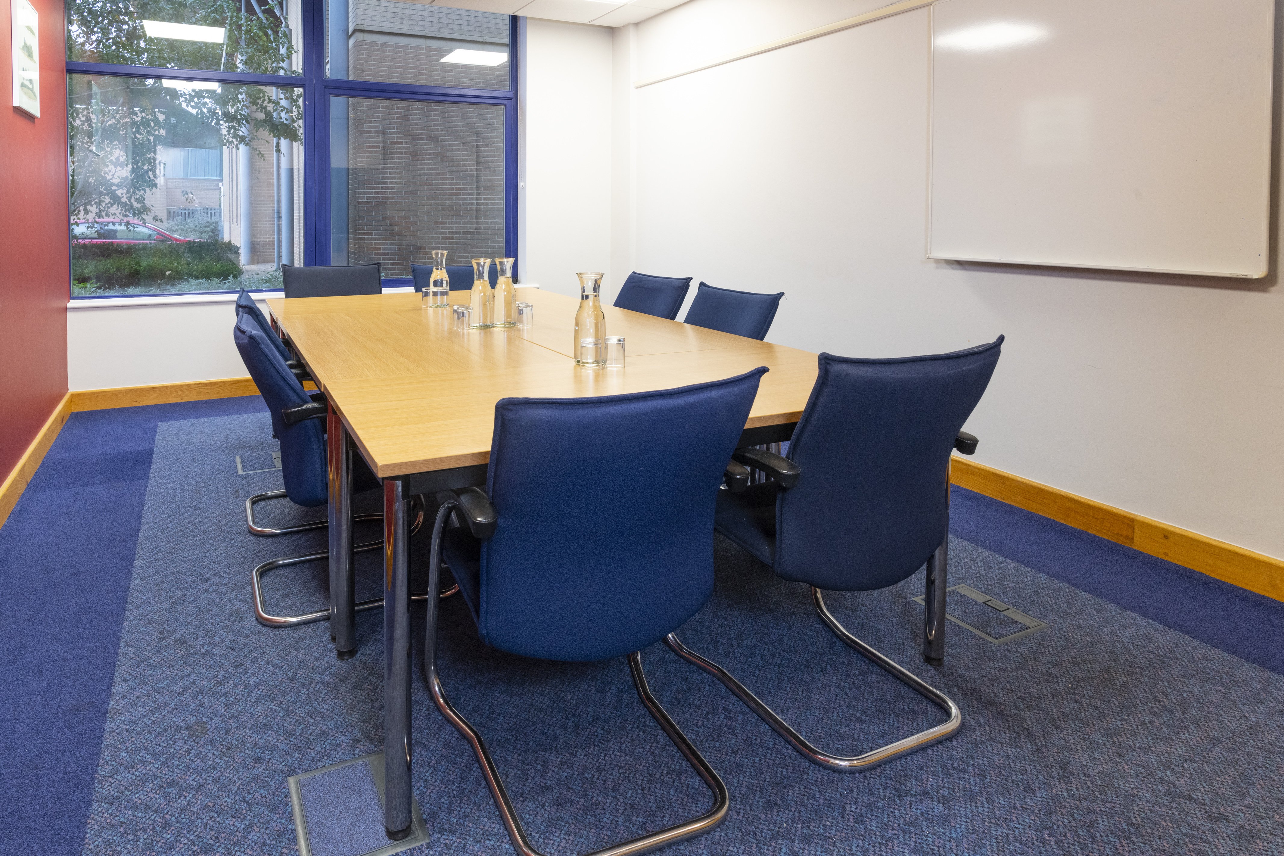 Holiday Inn Express Milton Keynes 38/46