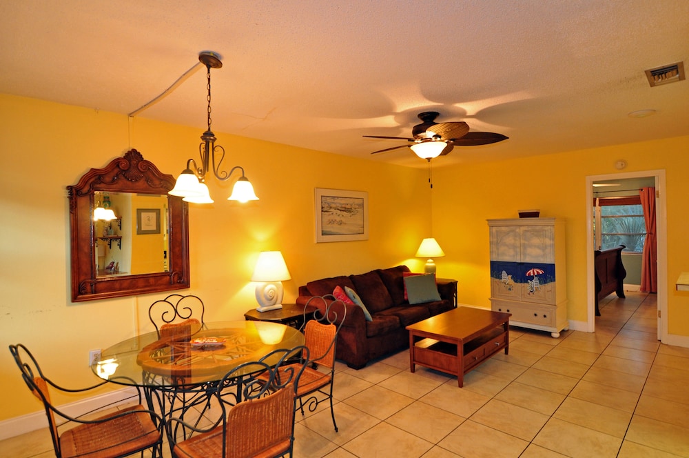 Lido Islander Inn And Suites 35/56