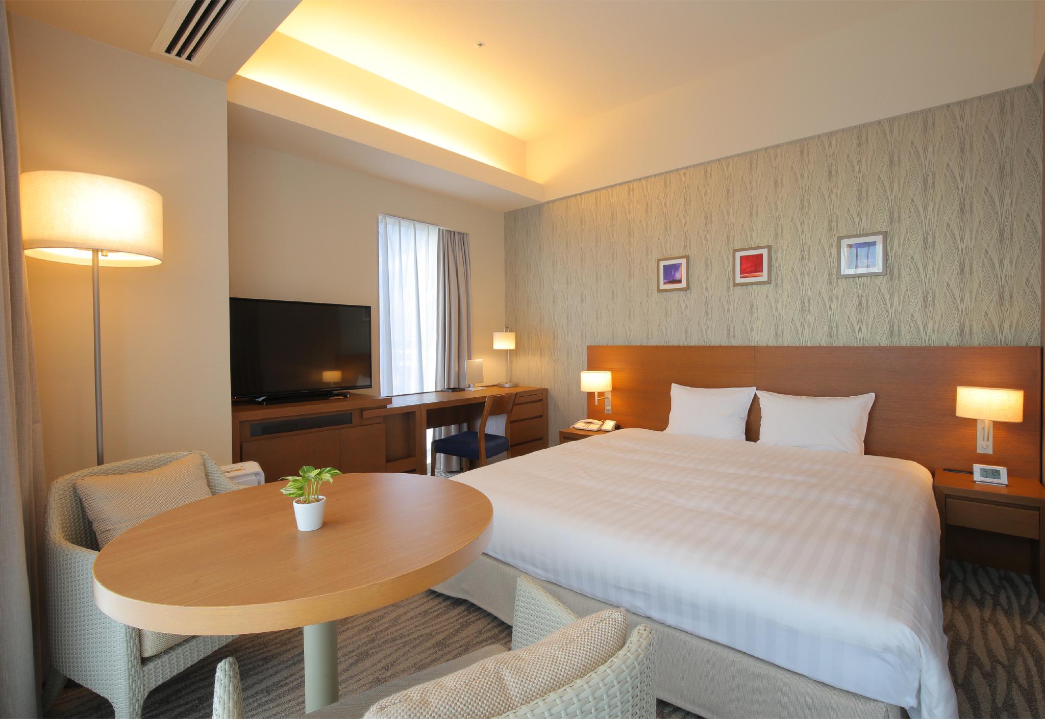 Premium, Deluxe, Suite, Double Bed, Mountain View