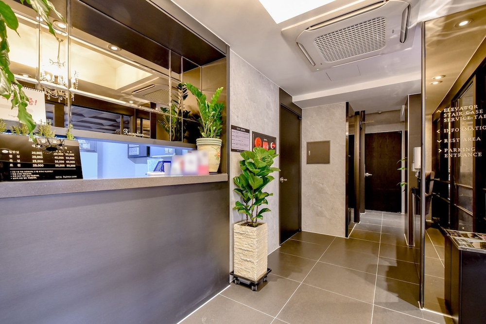 French Code Hotel 10/63