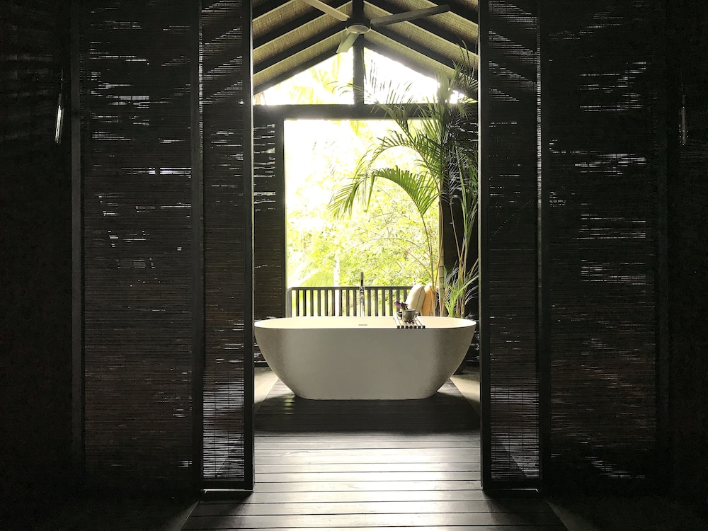 Kaju Green Eco Lodges 50/50
