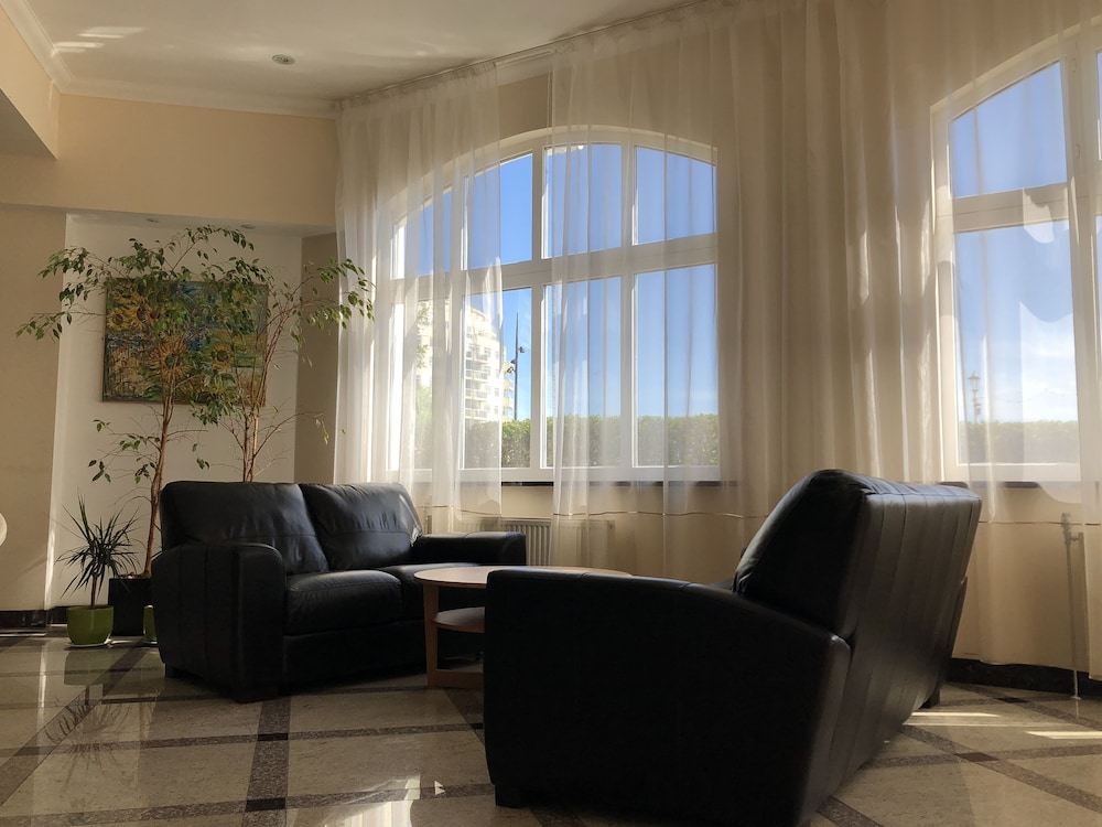 Eastbourne Riviera Hotel 36/64