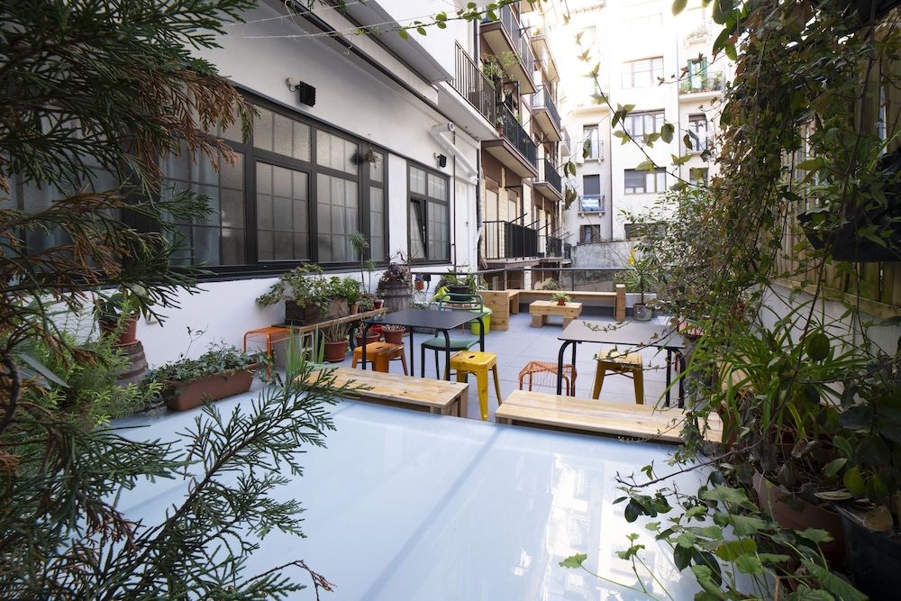 Koba Hostel 5/75