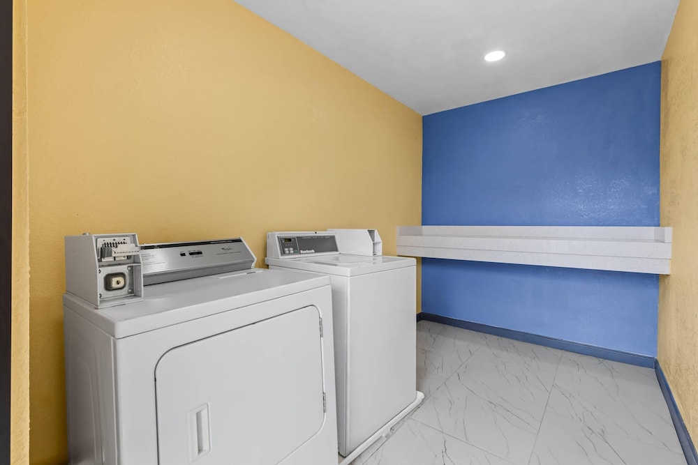 Quality Inn & Suites East Point - Atlanta Area 12/43