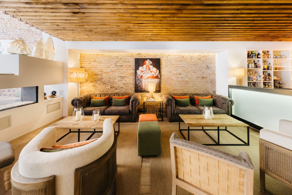 Well And Come Boutique Hotel 55/73