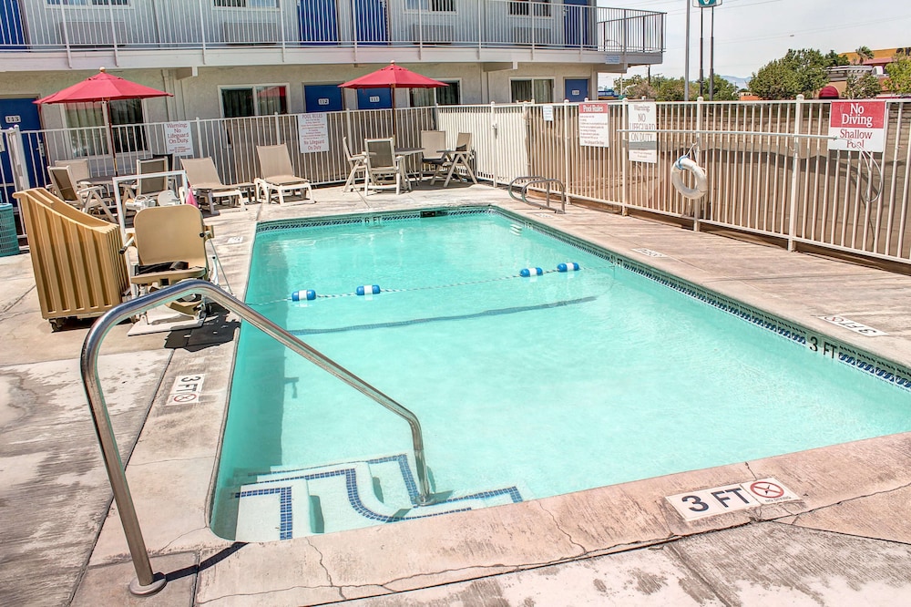 Motel6 Lancaster, CA 41/53