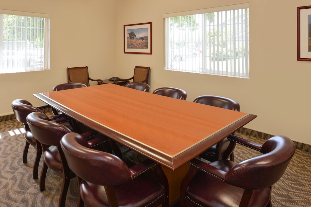 Comfort Inn & Suites Susanville CA 16/24