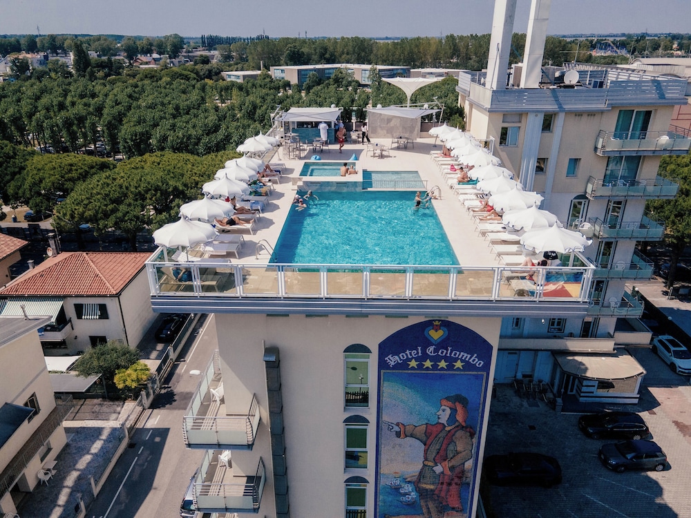 Hotel Colombo 5/50