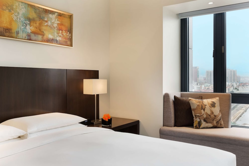 Hyatt Place Shenzhen Dongmen 11/79