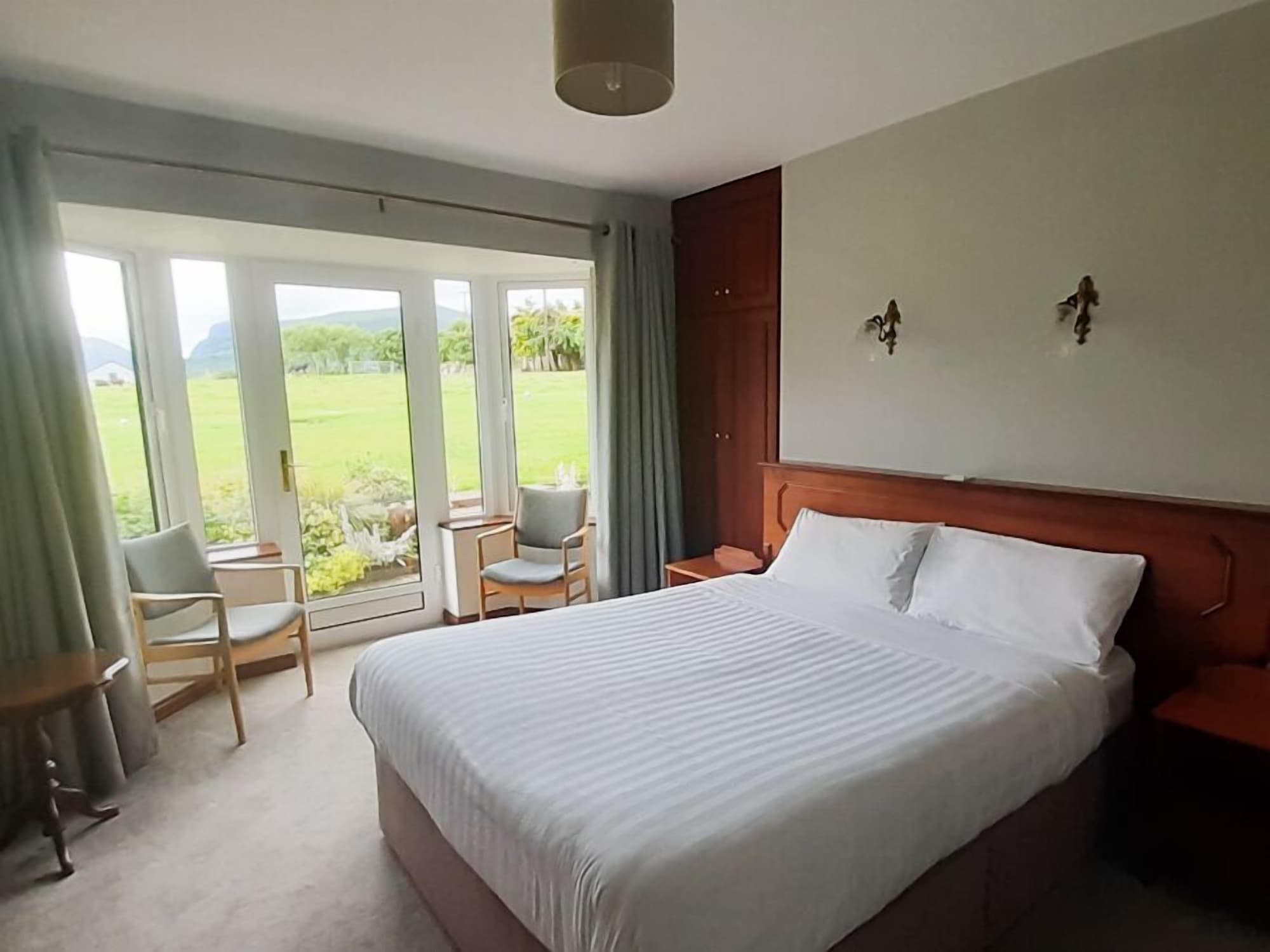 STANDARD, DOUBLE BED