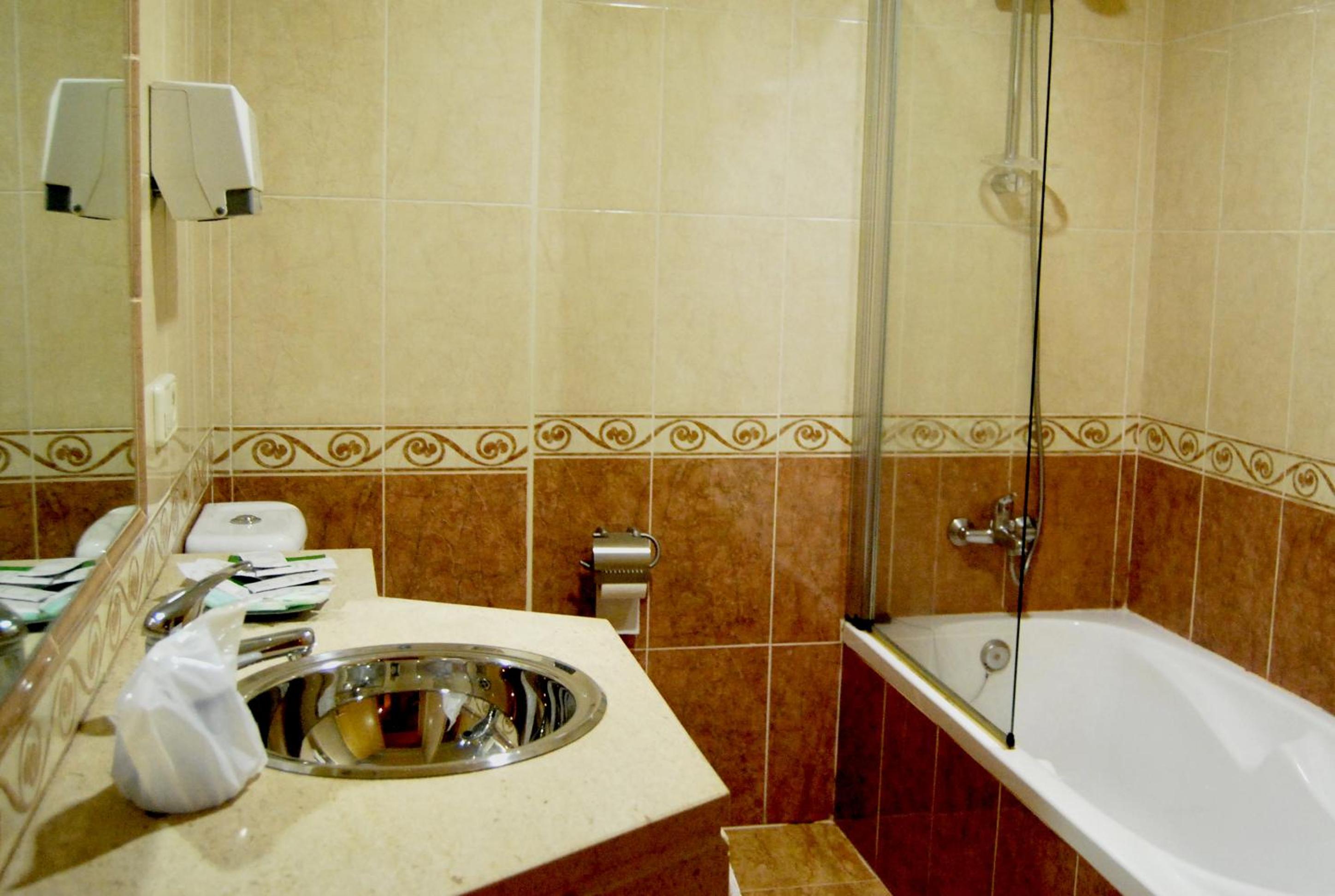 Hotel HHB Pontevedra Confort 58/58