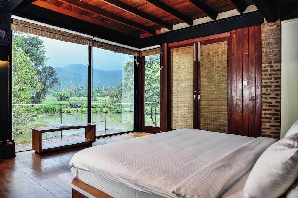 Kalundewa Retreat 14/65