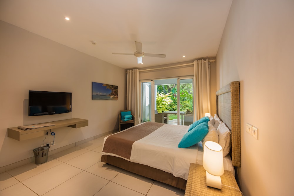 Mon Choisy Beach R 14/55