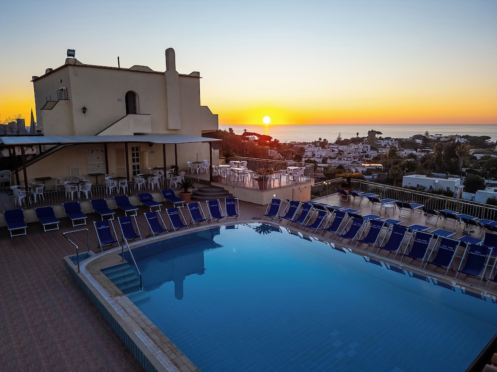 Hotel Terme Tramonto d oro 46/50