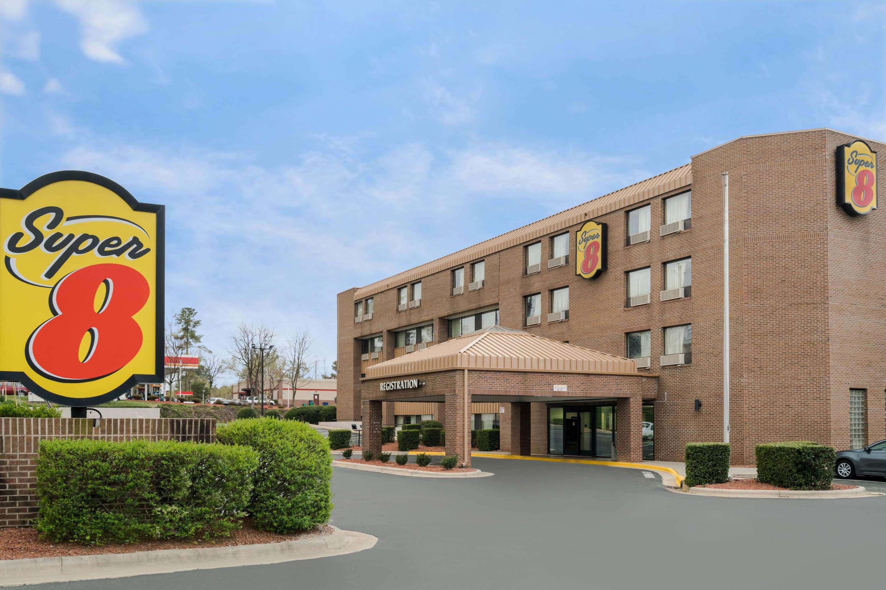 Super 8 by Wyndham Raleigh North East 2/32