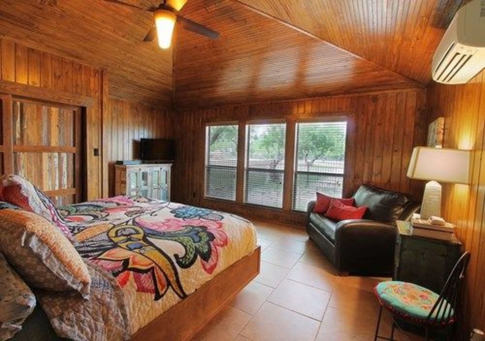 Live Oaks Bed and Breakfast 8/44