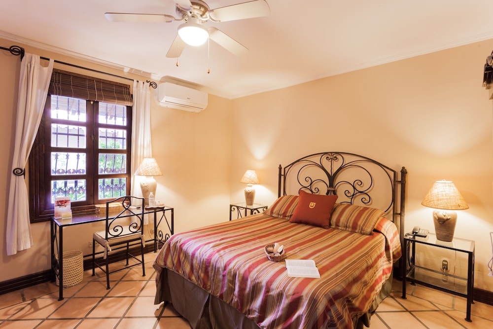 Hotel Los Robles 22/62