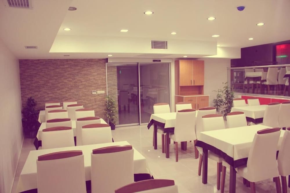Cebeciler Hotel 33/42